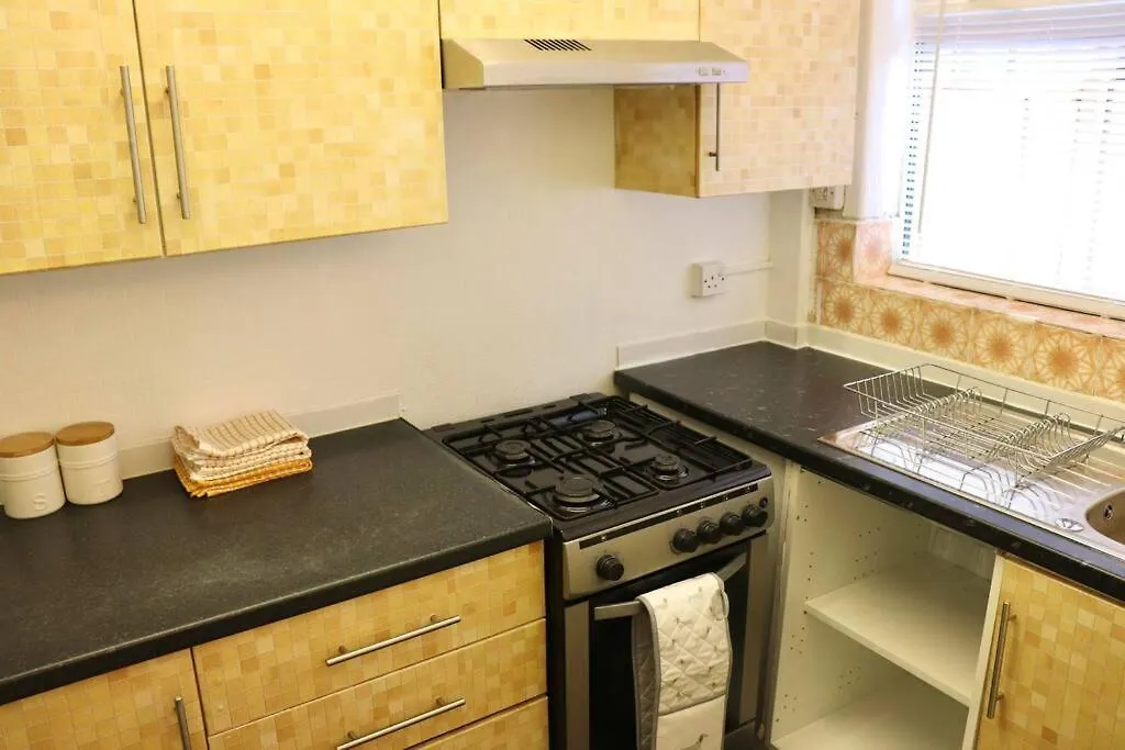 Home Away From Home - 2 Bed Free Parking & Wifi 利兹 公寓