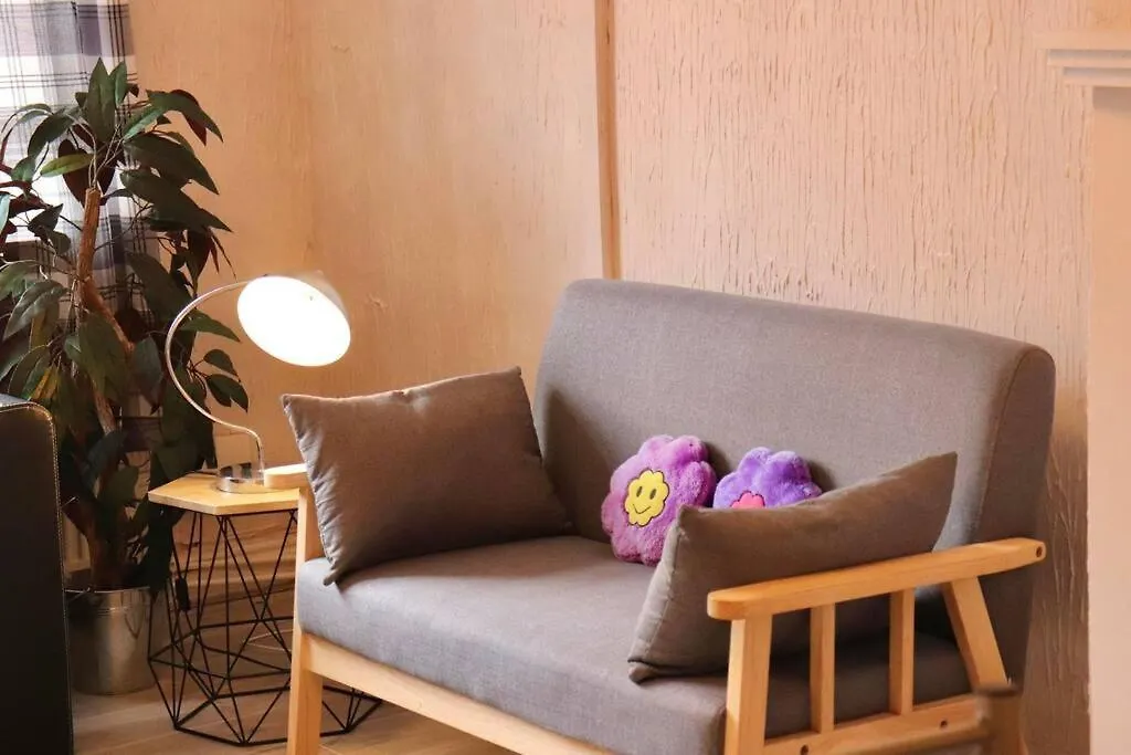 Home Away From Home - 2 Bed Free Parking & Wifi 利兹 公寓